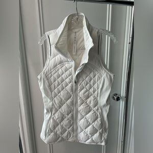 Lululemon Athletica white puffer vest size 10